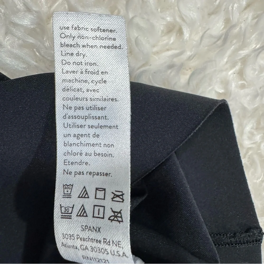 SPANX Black Fitted Tank Top in Black - Picture 9 of 9